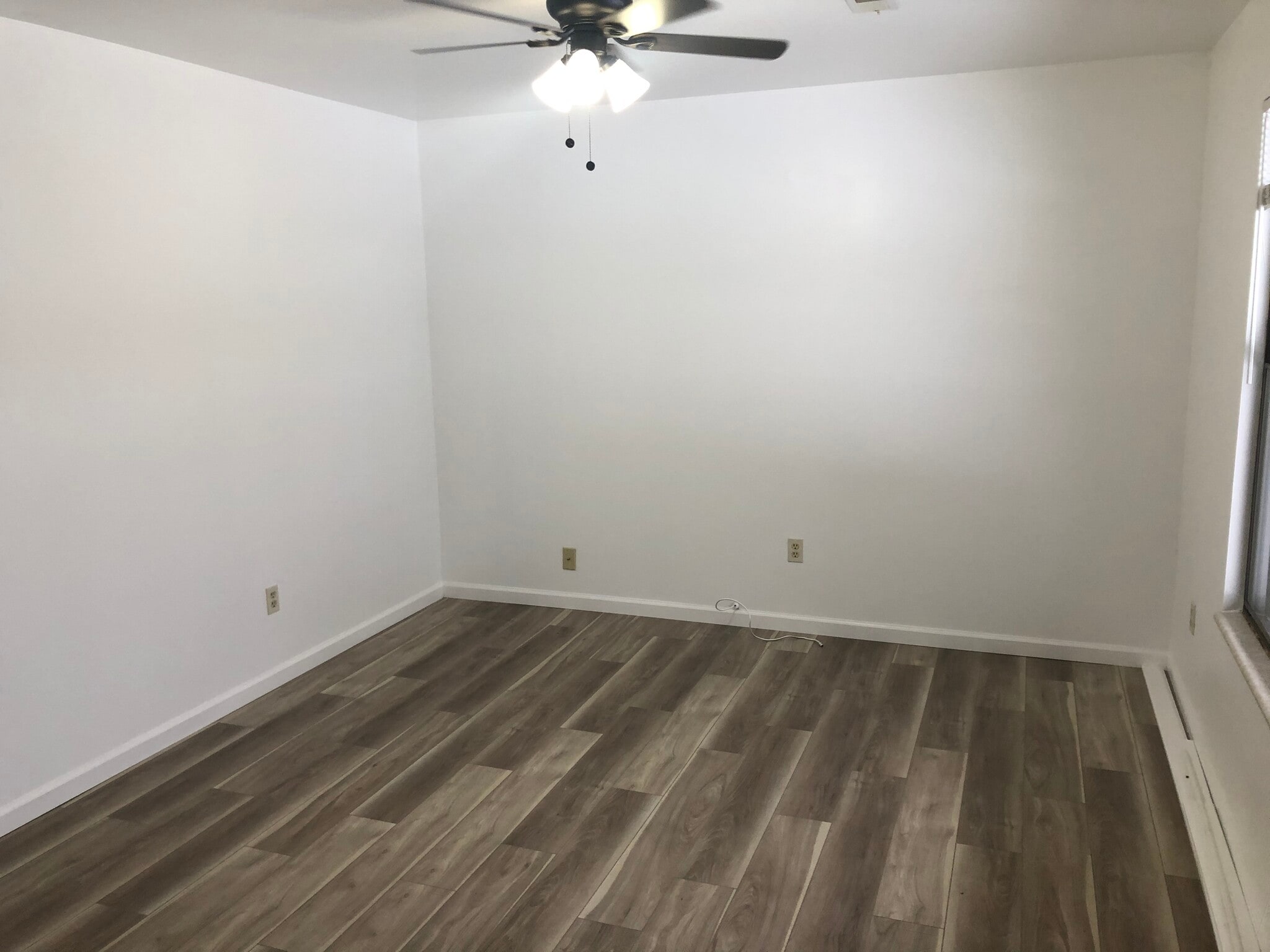 Building Photo - 630 S 4th St