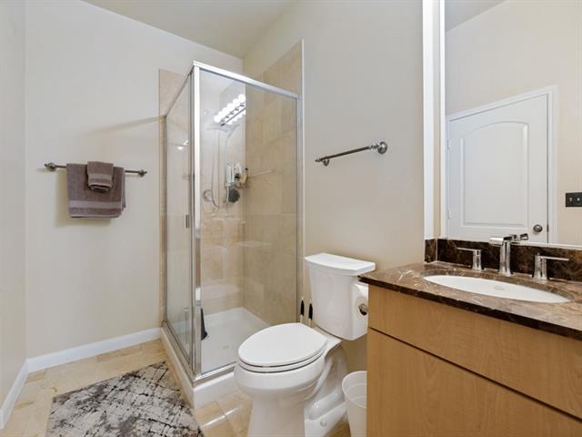 Building Photo - 3225 Turtle Creek Blvd