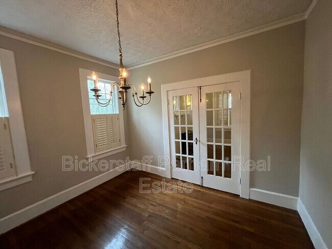 Building Photo - 1409 16th Ave