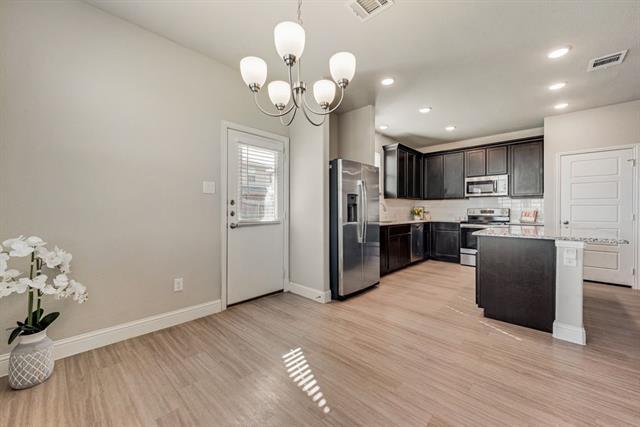 Building Photo - 4929-4931 Sanger Cir Dr