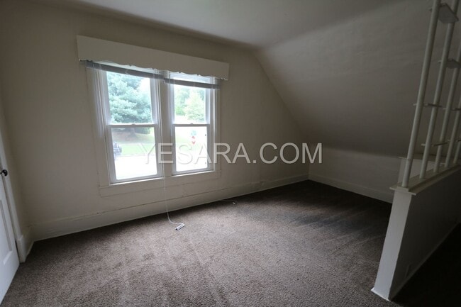 Building Photo - 2 Bedroom 2 Bath House