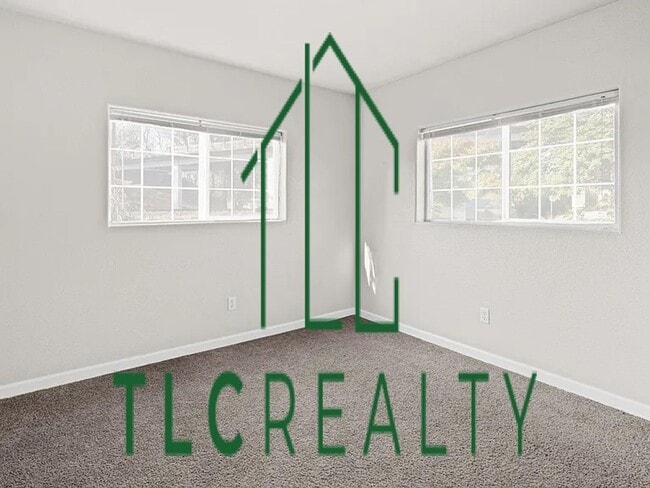 Building Photo - Beautiful Home on Corner Lot