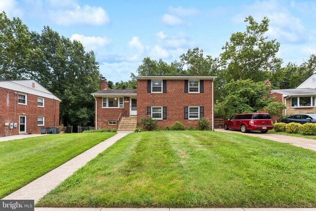 Building Photo - 10307 Beaumont St