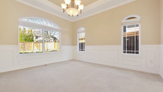 Building Photo - Spacious Updated 4 Bedroom Home with 3 Car Garage