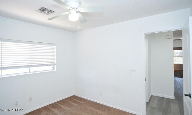 Building Photo - 7740 W Oak Stream Rd