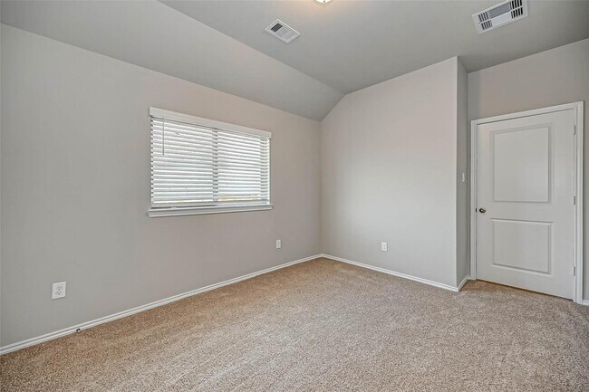 Building Photo - 1535 Munson Valley Rd