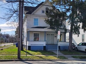 Building Photo - 1330 Midland Ave