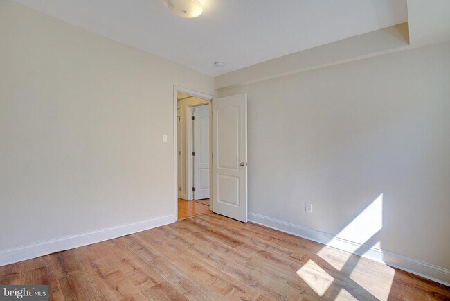 Building Photo - 738 Longfellow St NW