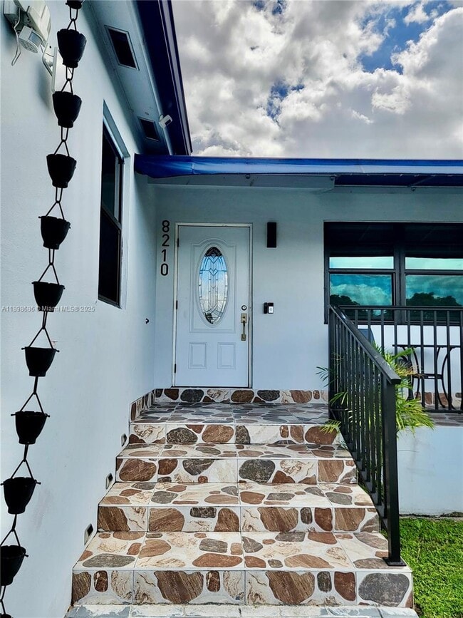 Building Photo - 8210 SW 29th St
