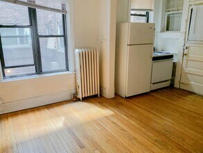 Building Photo - 626 W Arlington Pl