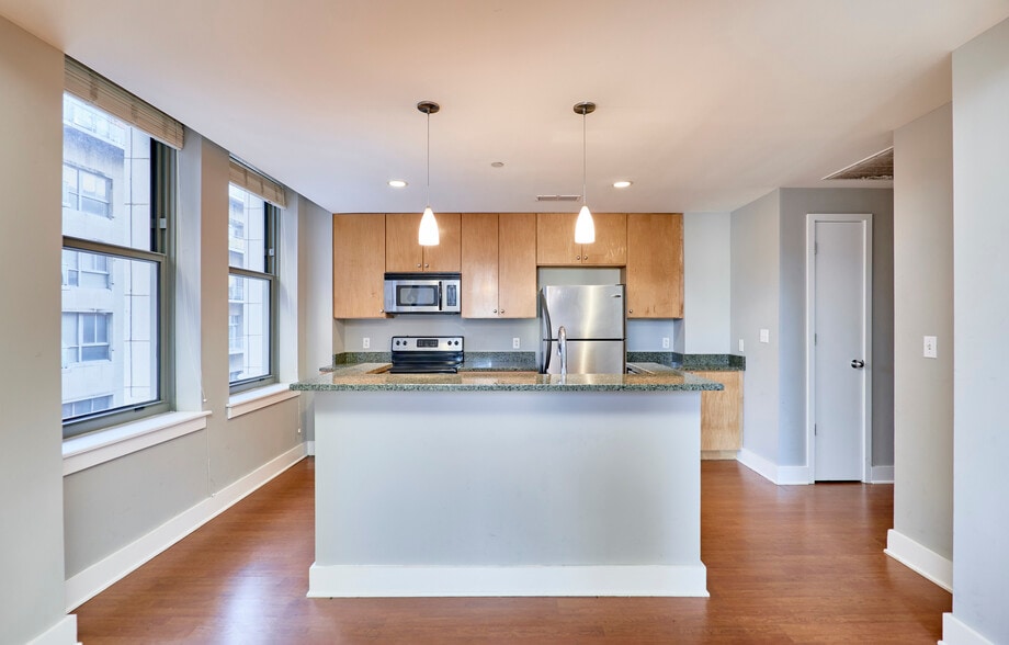 Building Photo - 314 N Broadway