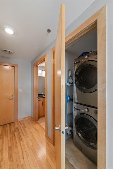 Building Photo - 1120 S 2nd St