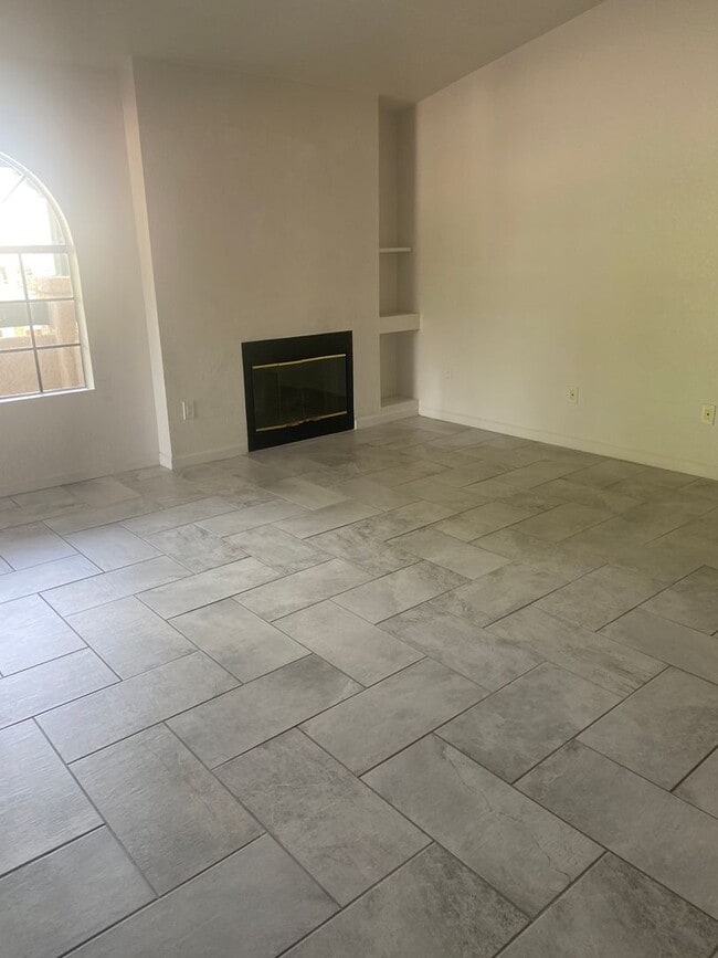 Building Photo - Players Club 14203