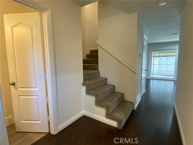Building Photo - 437 N Rockvale Ave