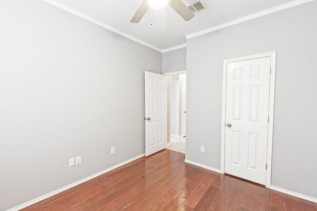 Building Photo - 9220 Norman Dr