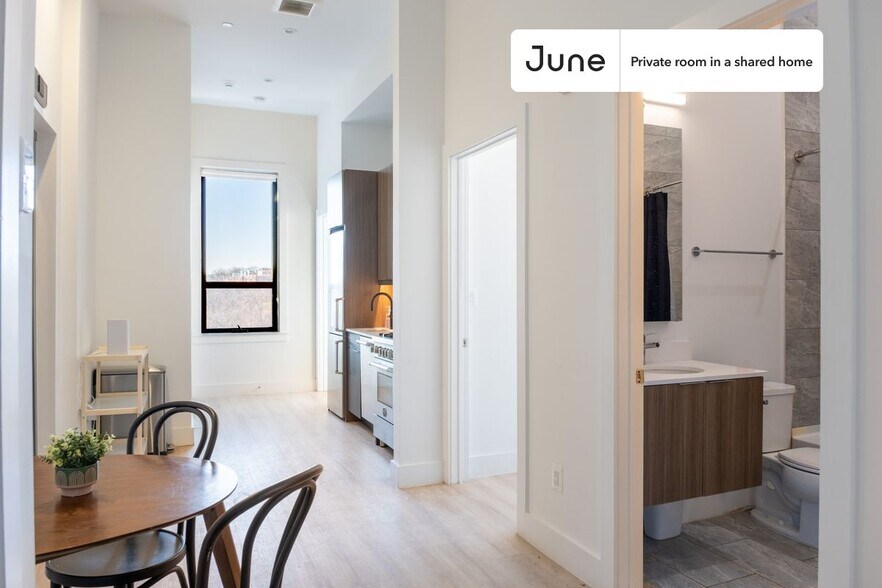 Building Photo - Room in Shared 4 bed/2 bath home in Dupont Circle