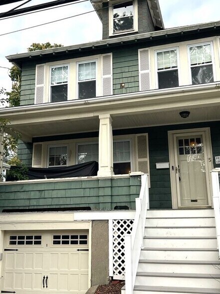 Building Photo - 5 Glenmont Rd