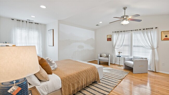 Building Photo - 6365 Columbia Pike