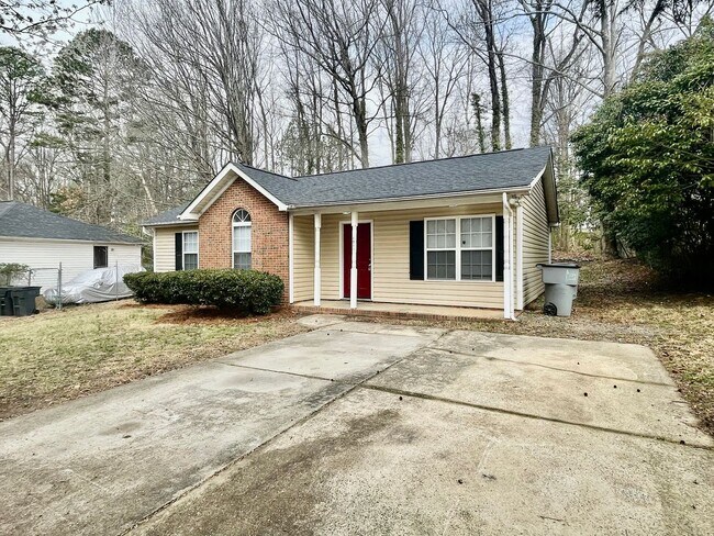 Building Photo - 6019 Double Rein Rd