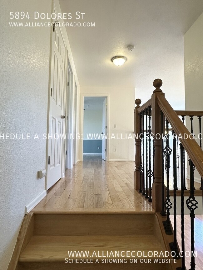 Building Photo - 5894 Dolores St