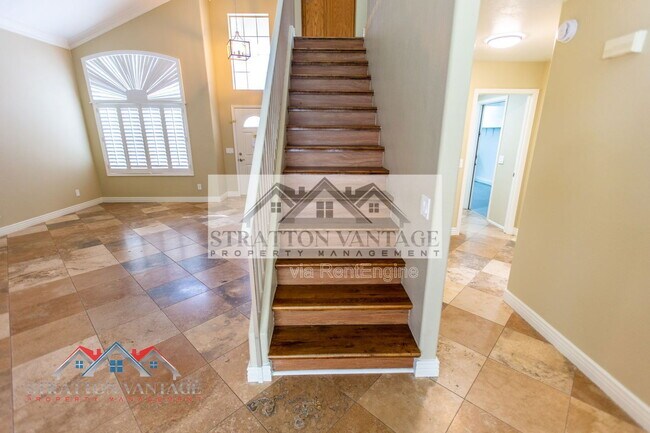 Building Photo - 7420 W Los Gatos Dr