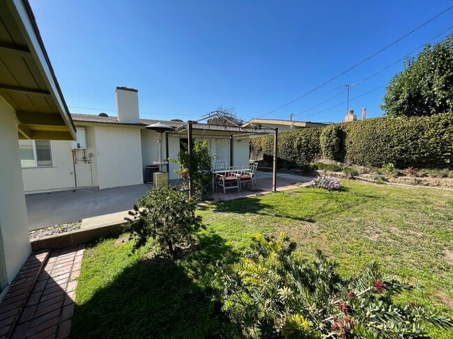 Building Photo - 13140 Springford Dr