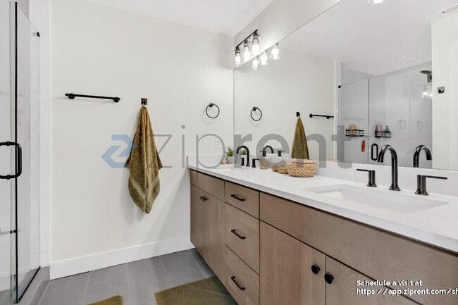 Building Photo - 15387 SE Hawthorne Mdws St