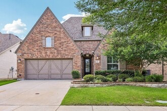 Building Photo - 808 Parkland Dr