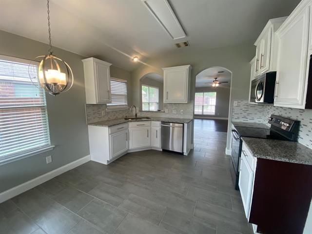 Building Photo - 135 Prairie View Dr