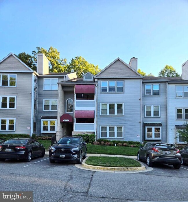 Building Photo - 3315 Sir Thomas Dr