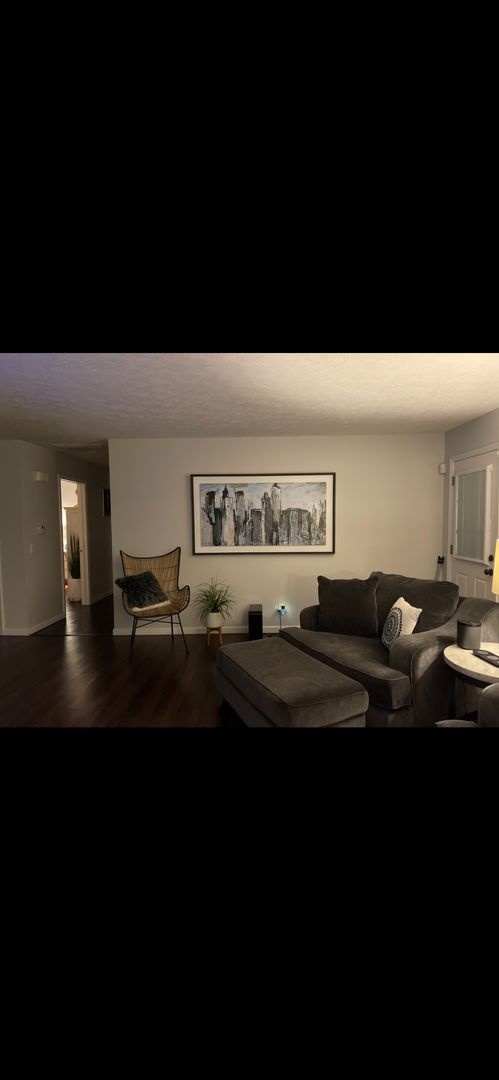 Building Photo - 3 Bedroom in South Spfd!