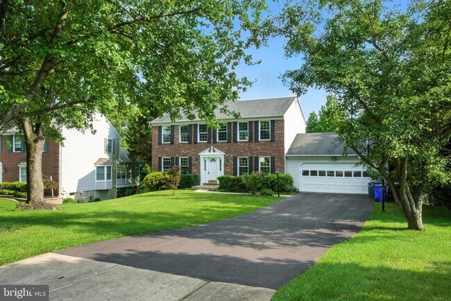 Building Photo - 4739 Bates Dr