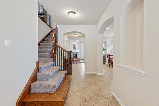 Building Photo - 2634 Plantation Dr