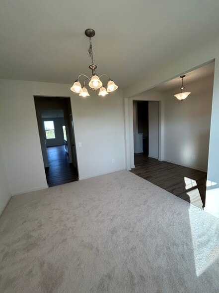 Building Photo - 6929 Hornbeam Cir