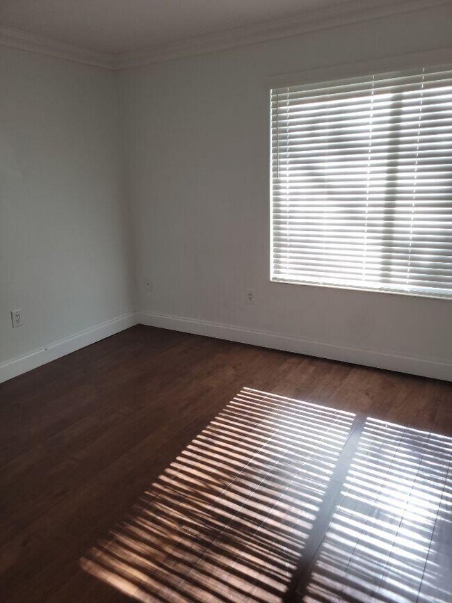 Building Photo - 13165 Chadwick Ct