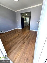 Building Photo - 626 Eisenbrown St