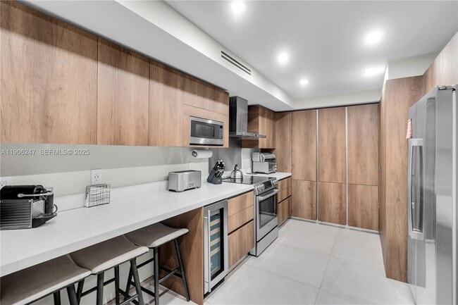 Building Photo - 3 Grove Isle Dr