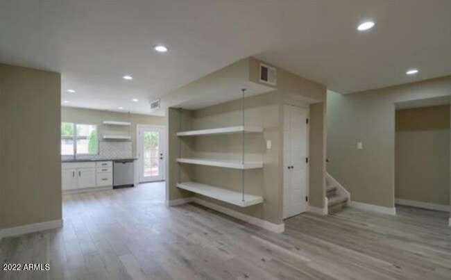 Building Photo - 6035 N 83rd St