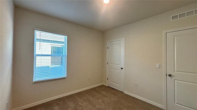 Building Photo - 2948 Waterlily Wy