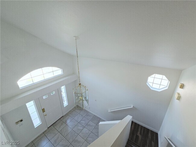 Building Photo - 9433 Valencia Canyon Dr