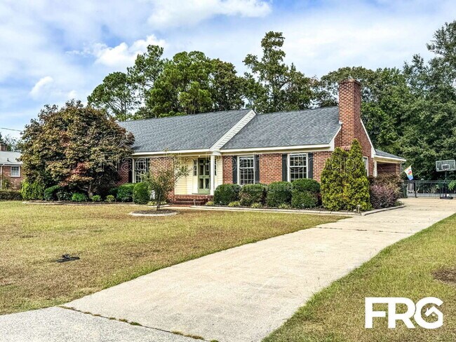 Building Photo - 207 Woodbine St