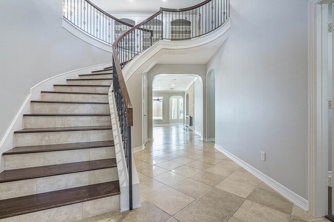 Building Photo - 6331 Collina Springs Ct
