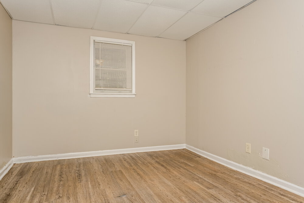 Building Photo - 235 Ashland Dr