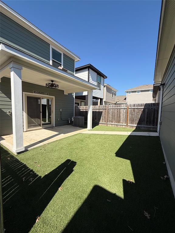 Building Photo - 1720 Artesian Spgs Xing