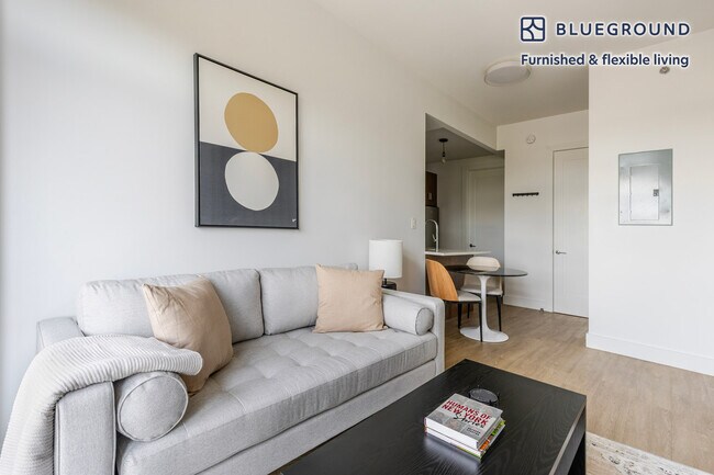 Building Photo - 82 4th Ave