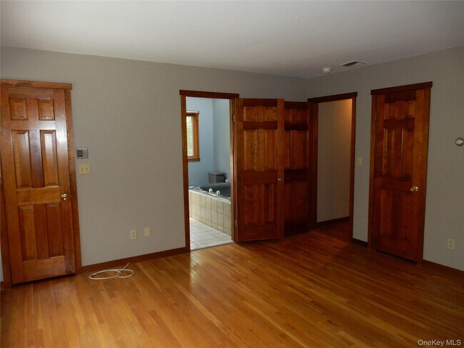 Building Photo - 104 County Rd 65