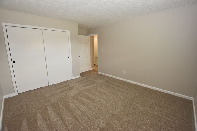 Building Photo - 1439-1441 Coachlite Dr