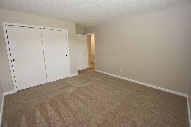 Building Photo - Coachlite 1439-1441