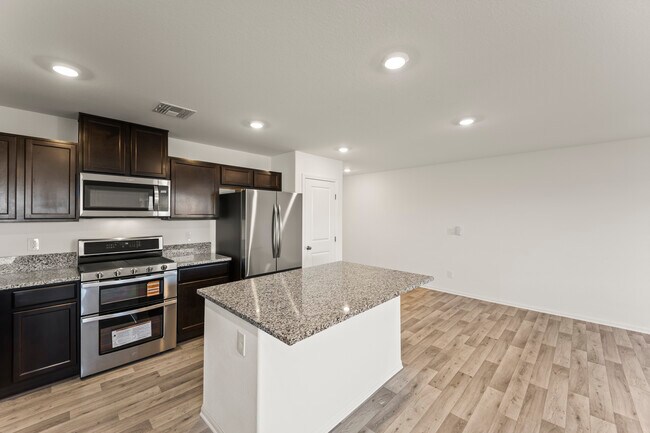 Building Photo - 6080 Swift Lariat St