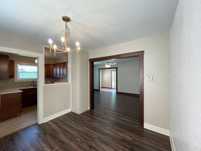 Building Photo - 2 Bed In Great Location